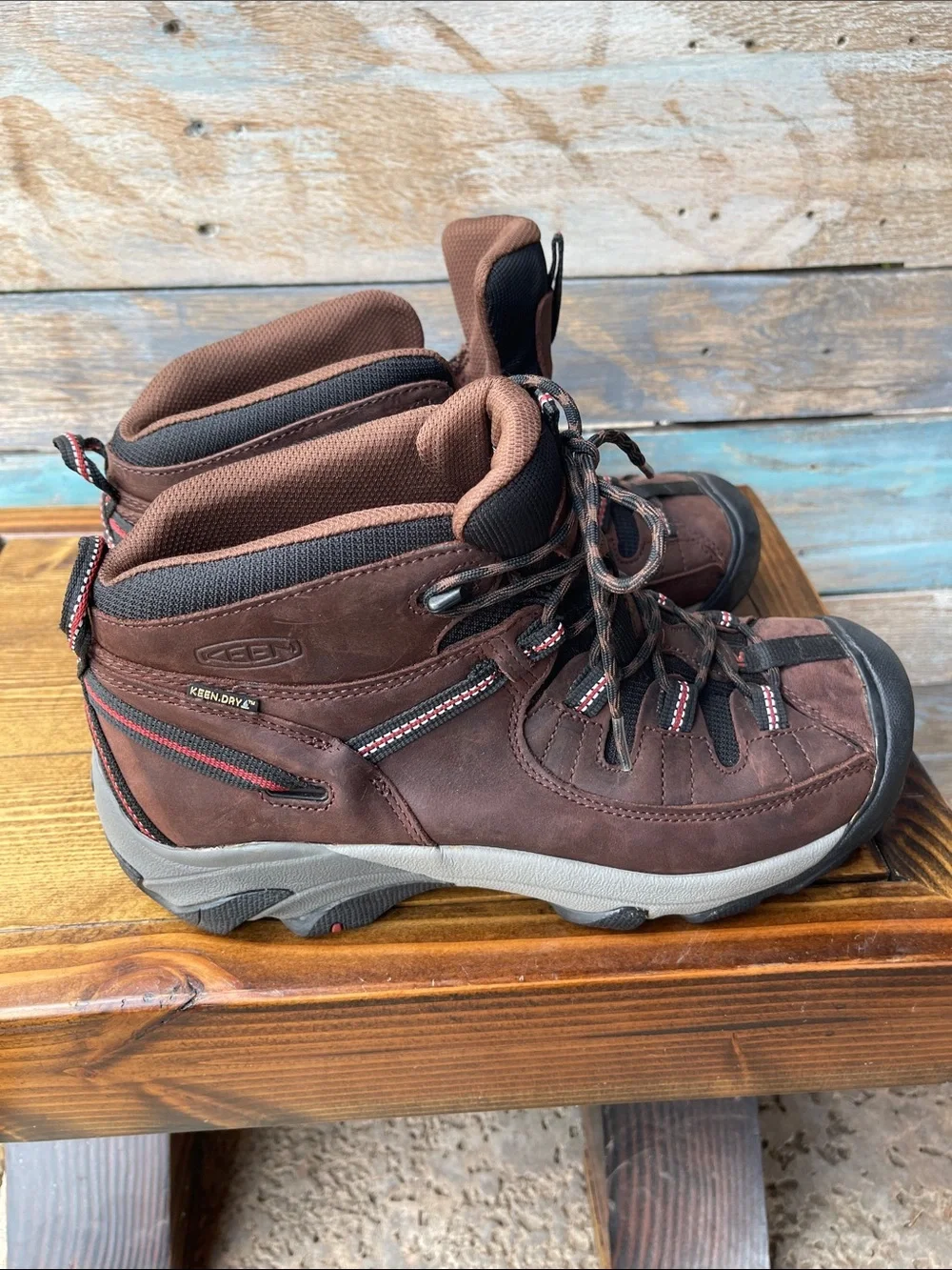 KEEN Targhee 2 Mid Waterproof Leather Hiking Trail Boots Size 11